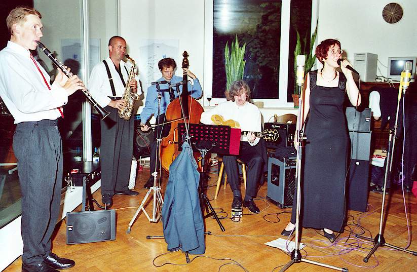 Die Band beim Spielen. Dieses Foto stammt nicht von Frank Fremerey!